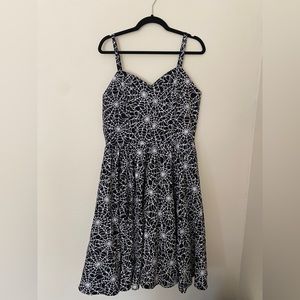 Jenny Dress Spiderwebs 2x